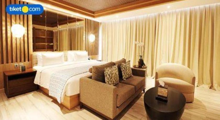 The Rinra Hotell Makassar Eksteriør bilde