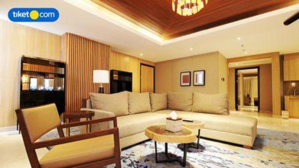 The Rinra Hotell Makassar Eksteriør bilde