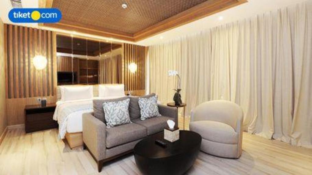 The Rinra Hotell Makassar Eksteriør bilde