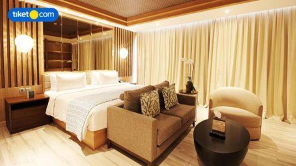 The Rinra Hotell Makassar Eksteriør bilde